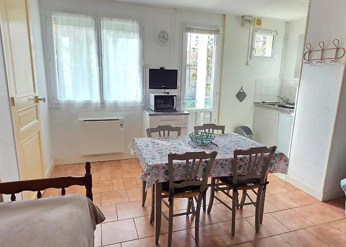 公寓 Cosy Avec Jardin Et Wifi A - Fr-1-541-187 拉罗什波赛